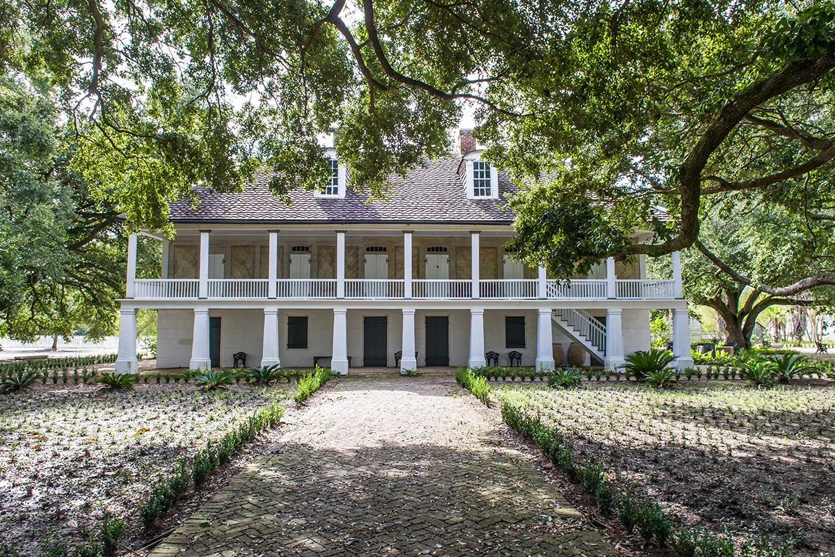 Outside New Orleans – plantations, swamps, Baton Rouge, Gulf Coast. Photo by Elsa Hahne