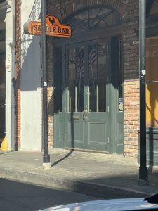 Saddle Bar