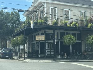 R Bar & Royal Street Inn